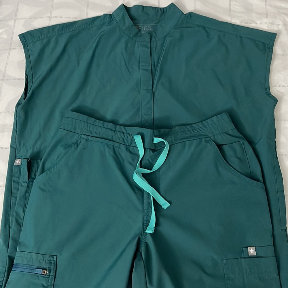 FIGS SCRUB FIONLITE SET CARRIBEAN BLUE